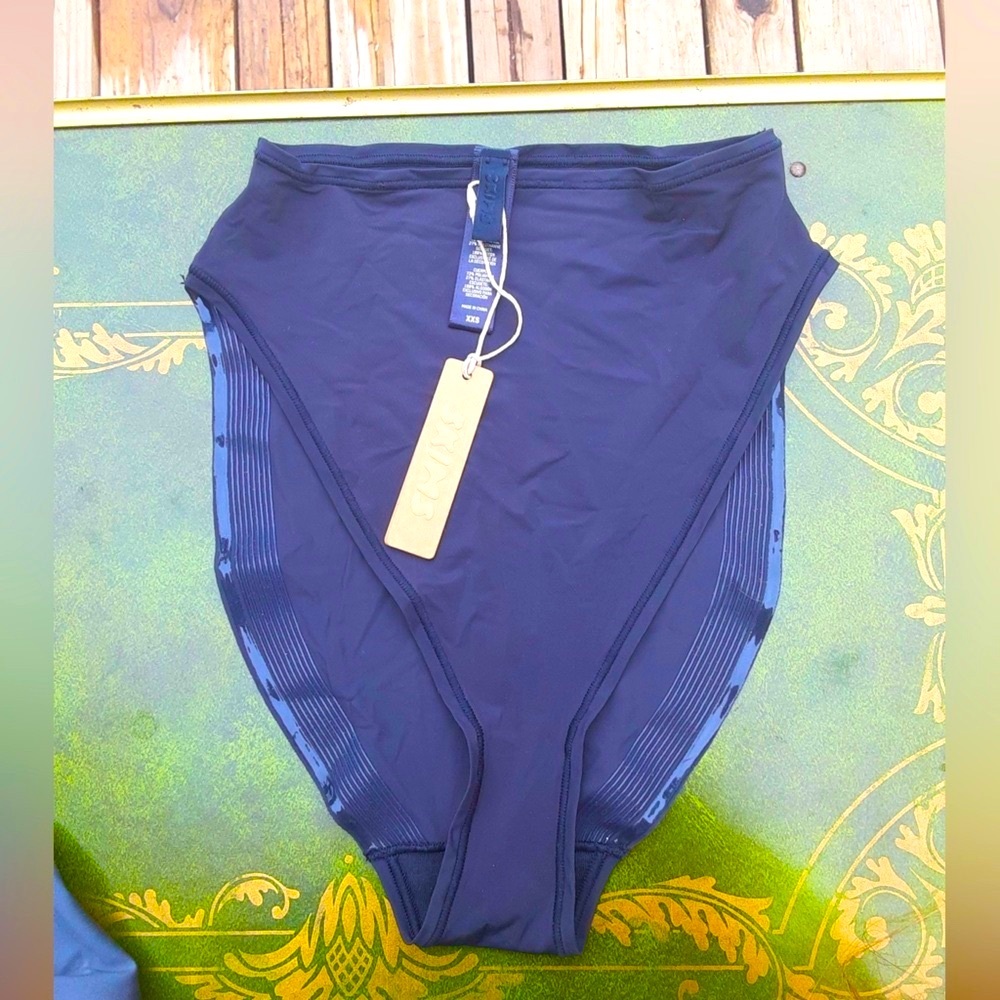 NEW with tags Skims woman’s underwear